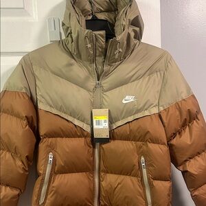 Nike Men's Beige and Brown Windbreaker